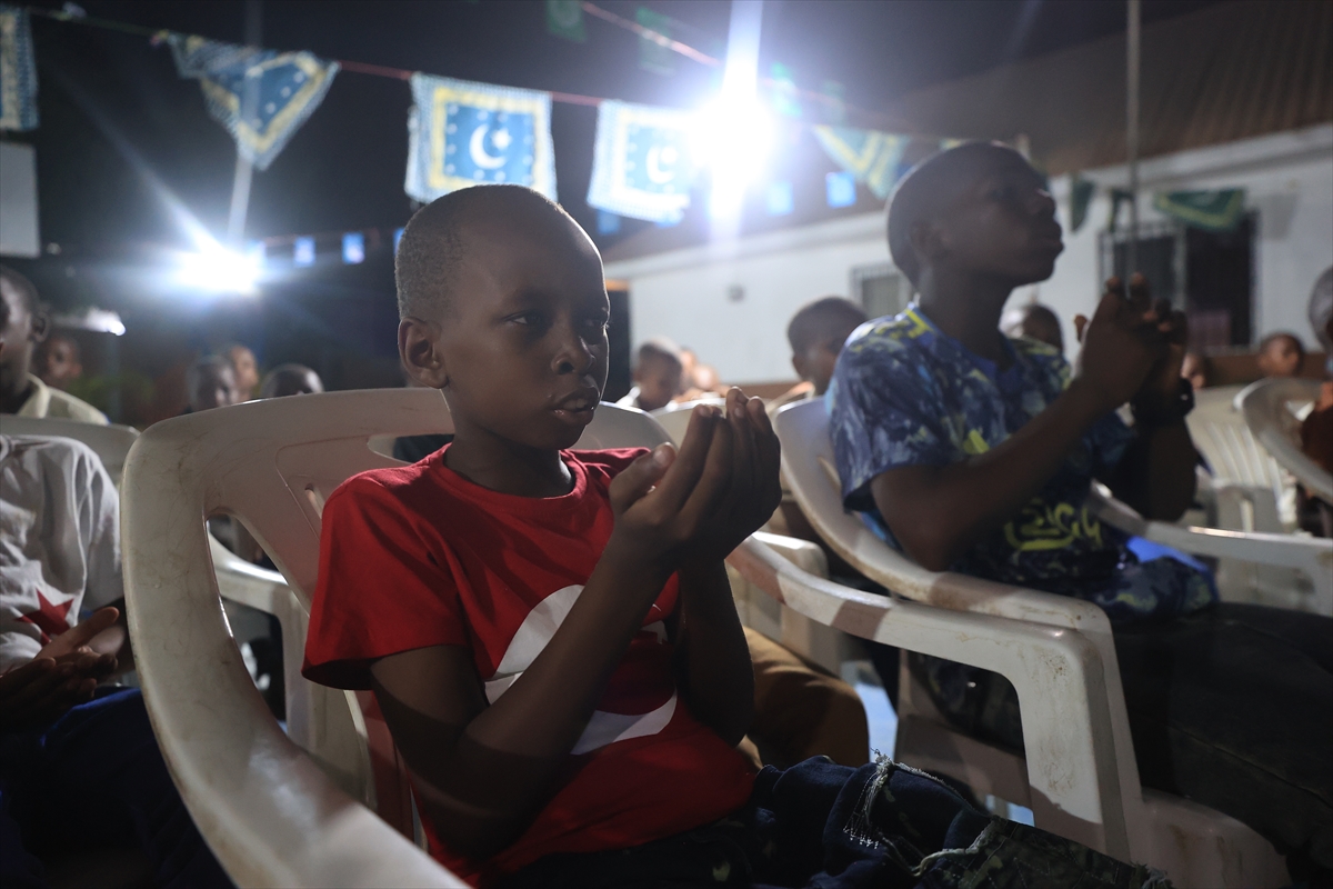 TDV Tanzanya’da yetimlere iftar verdi | TurkArama Motoru | Sağlık ve Günlük Yaşam için Pratik Bilgiler